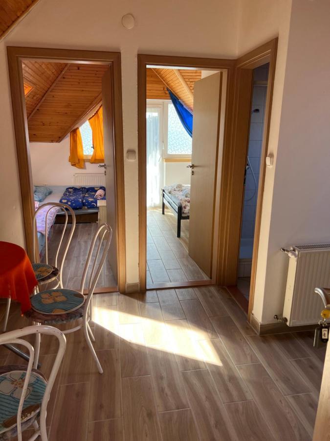 Csikos Apartman Gyenesdias Luaran gambar