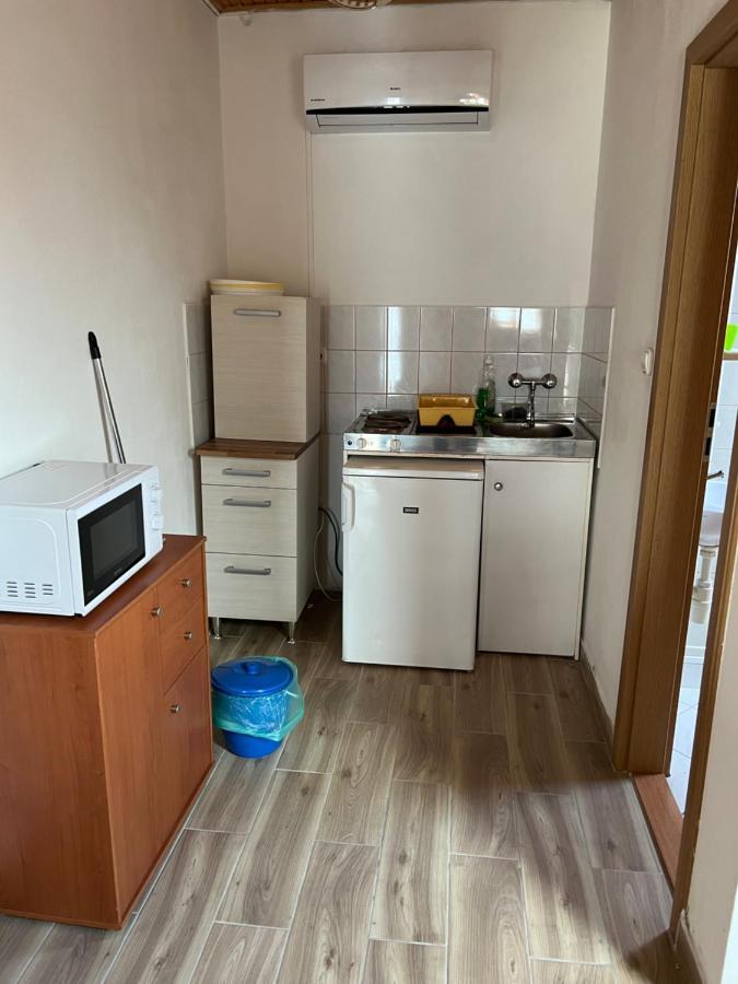 Csikos Apartman Gyenesdias Luaran gambar