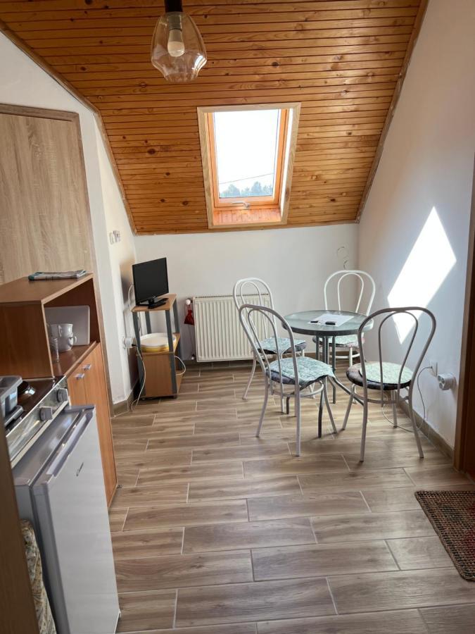 Csikos Apartman Gyenesdias Luaran gambar
