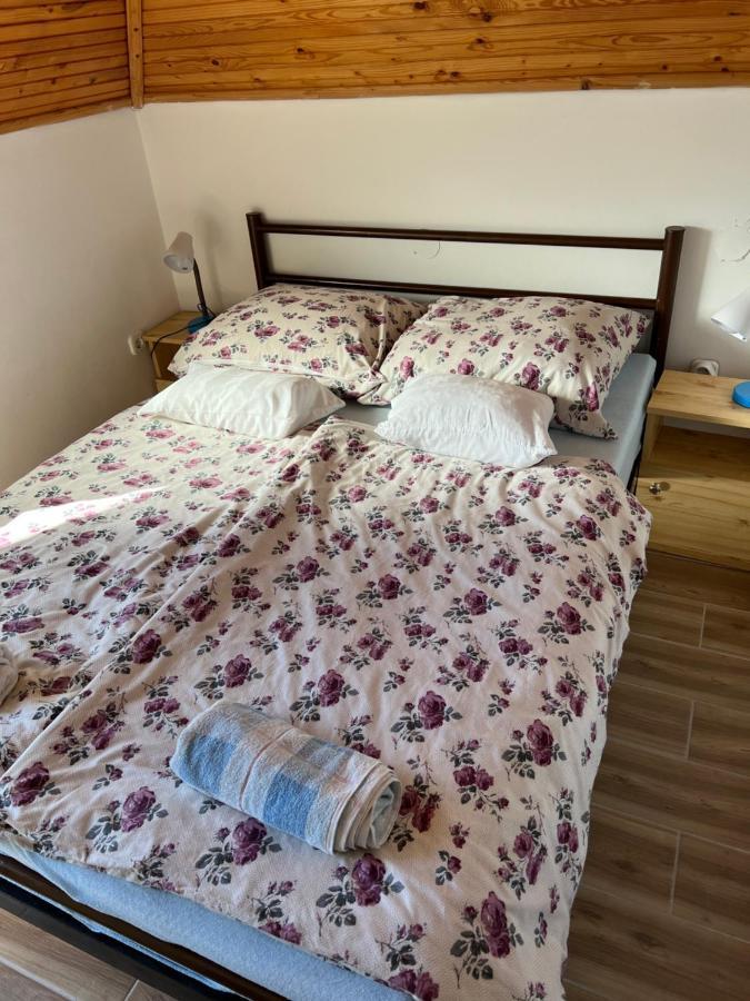 Csikos Apartman Gyenesdias Luaran gambar