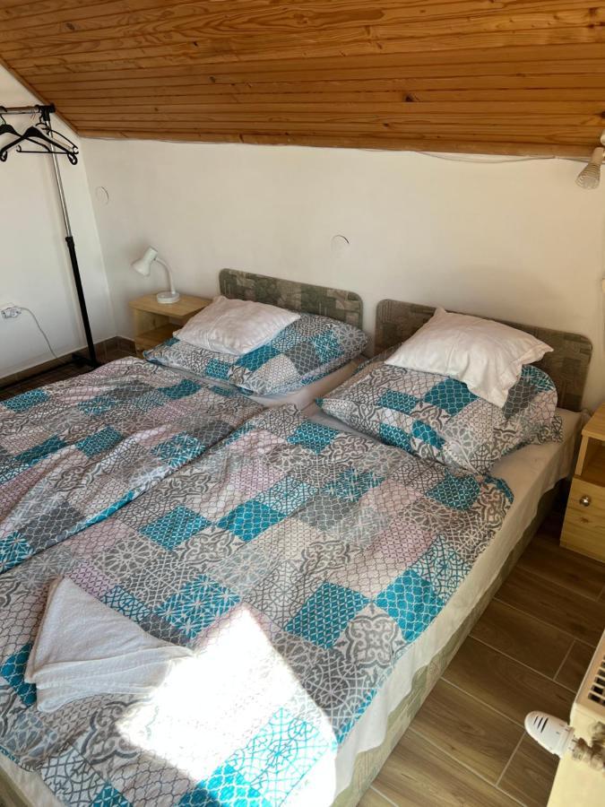 Csikos Apartman Gyenesdias Luaran gambar