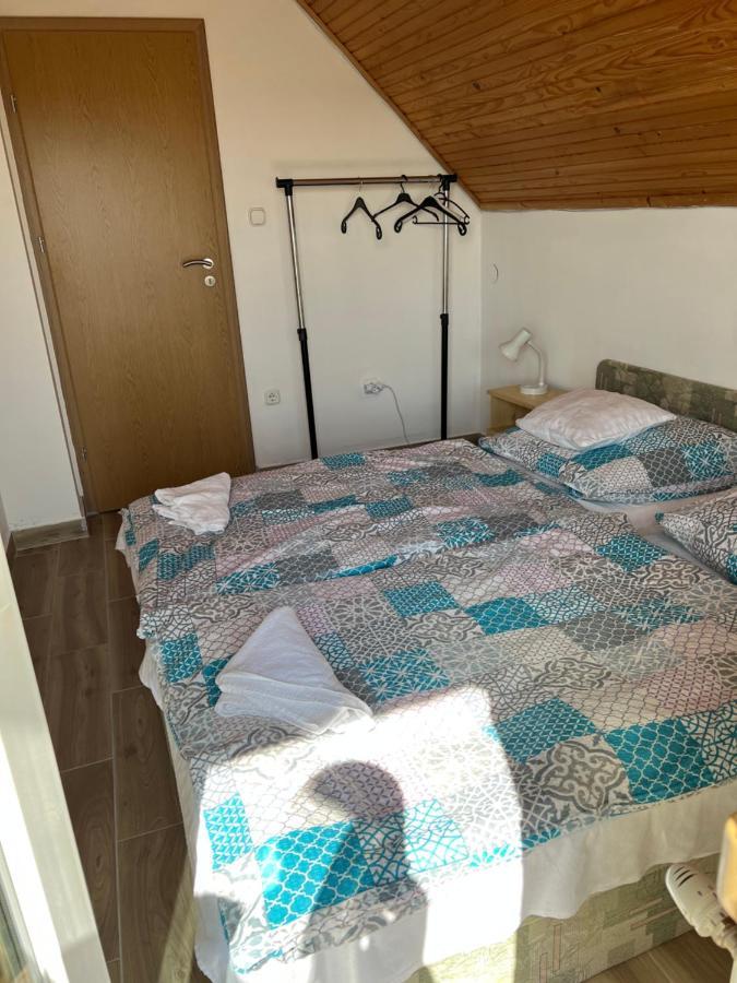 Csikos Apartman Gyenesdias Luaran gambar